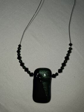 Green Glass Pendant Necklace - Elegant Women's Jewelry